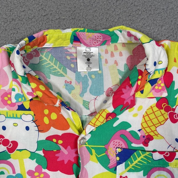 Hello Kitty Sanrio Shirt Mens L Multicolor Rayon Hawaiian Floral Cartoon Kawaii - Picture 2 of 7